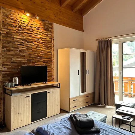 Touristenheim Bergfreude Лойкербад